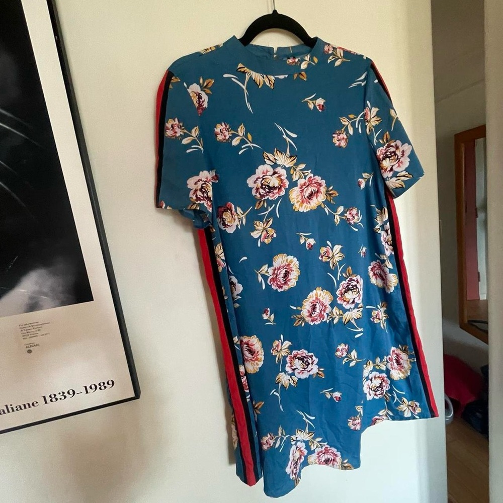 Influence floral short sleeve shift dress